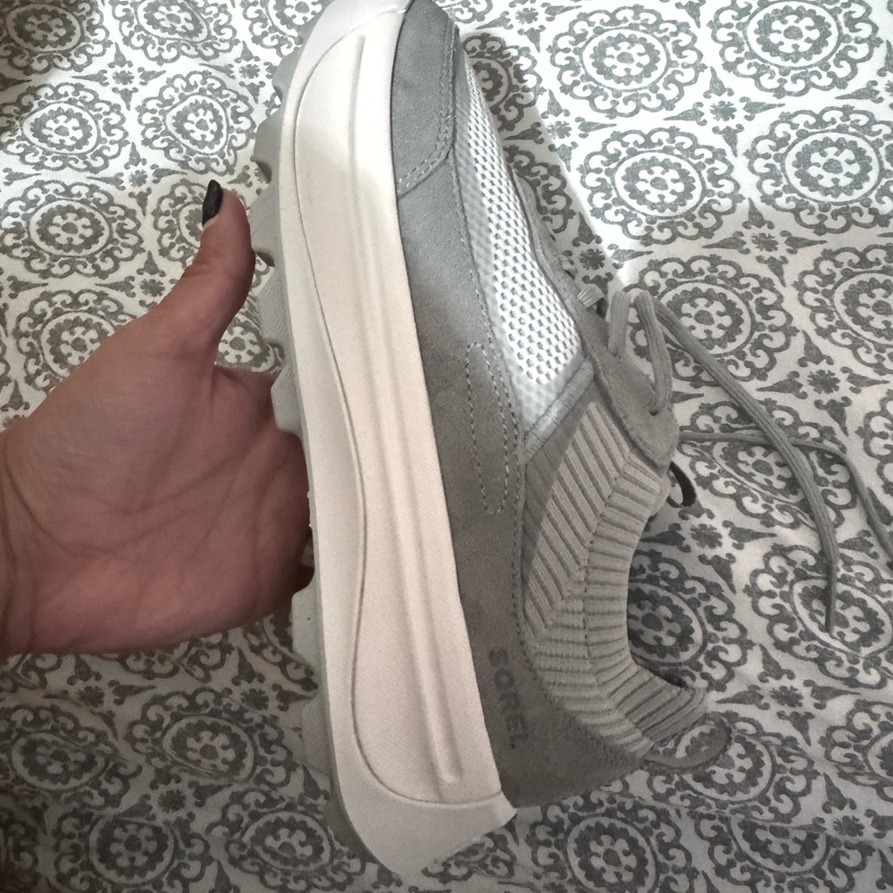 Sorel Women's ONA 503 Knit Sneakers size 8 (New in Box) - Picture 16 of 16